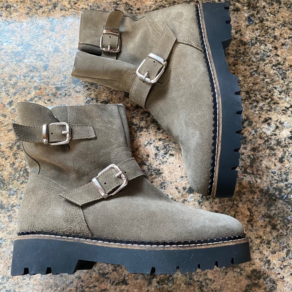 Andre Assous NEW Rhea Taupe Suede Buckle Moto Biker Boots Women 8 Faux Fur Lined